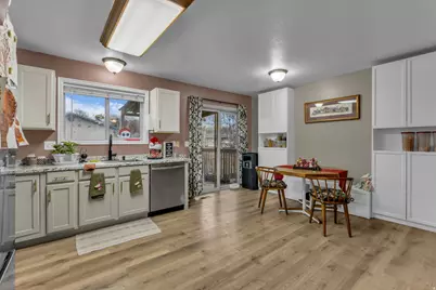 866 S Riverwood Dr W, Logan, UT 84321 - Photo 4