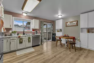 866 S Riverwood Dr W, Logan, UT 84321 - Photo 4