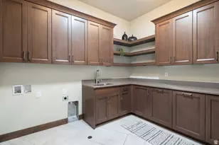 2040 S Pinnacle Cir, Saint George, UT 84790 - Photo 46