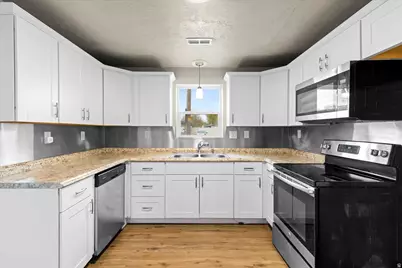 40 E Main St, Grantsville, UT 84029 - Photo 14