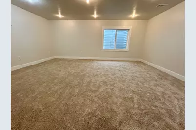 9399 N Vernham Ln, Eagle Mountain, UT 84005 - Photo 18