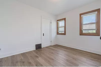 921 W 2700 S, Syracuse, UT 84075 - Photo 20