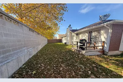 929 W Brandermill Cv, Murray, UT 84123 - Photo 12