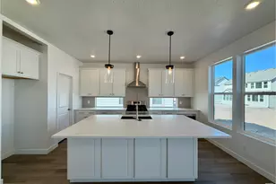 3006 N Lone Pine St, Eagle Mountain, UT 84005 - Photo 2