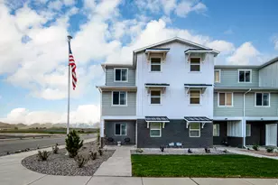 251 N Polly Ln W, Santaquin, UT 84655 - Photo 2