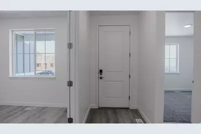 881 W Black Tail St S #220, Saratoga Springs, UT 84045 - Photo 2