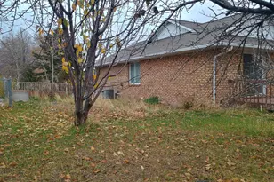 4043 W Continental Dr, West Valley, UT 84120 - Photo 10