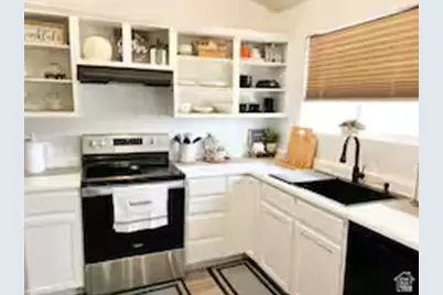 1453 W Lancelot Dr S, West Valley, UT 84119 - Photo 2