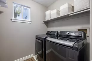 9413 S Purple Lilac Ln S, Sandy, UT 84070 - Photo 20