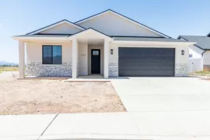 1148 N Yucca St, Cedar City, UT 84721 - Photo 1