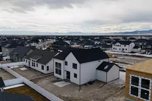 5360 N Honey Suckle Way, Eagle Mountain, UT 84005 - Photo 2