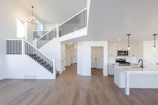 927 N Banner Dr, Saratoga Springs, UT 84045 - Photo 2