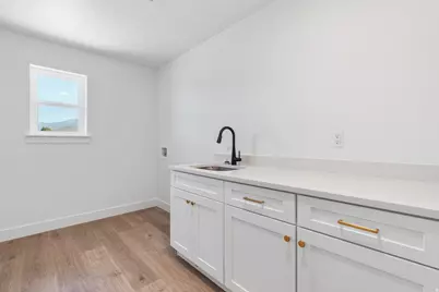 1263 Crest Dale Ln S, Santaquin, UT 84655 - Photo 12