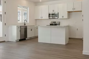 3070 N Summer Wood Dr, Eagle Mountain, UT 84005 - Photo 4