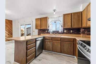 1041 W 600 S, Orem, UT 84058 - Photo 12