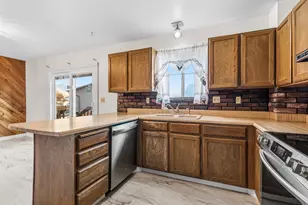 1041 W 600 S, Orem, UT 84058 - Photo 12