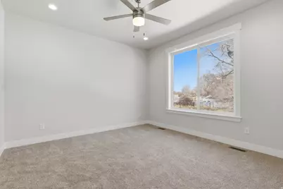 677 E 800 S St S, Springville, UT 84663 - Photo 18