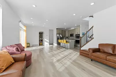 4896 S Snarr Haven Ct W, Taylorsville, UT 84129 - Photo 8