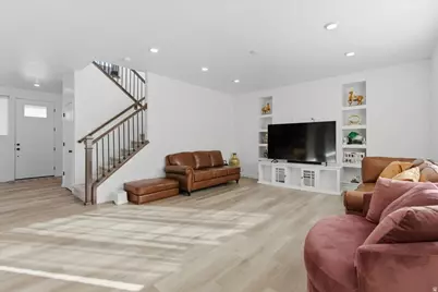 4896 S Snarr Haven Ct W, Taylorsville, UT 84129 - Photo 6