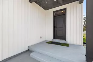 328 E 300 N, Richmond, UT 84333 - Photo 2