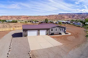33 E Merriam Ct, Moab, UT 84532 - Photo 2