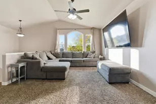 335 S 400 W, Tremonton, UT 84337 - Photo 4