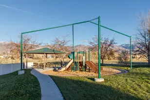 1349 S Mountain Crest Dr W, Woods Cross, UT 84087 - Photo 36