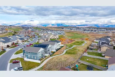 3772 E Cunninghill Dr, Eagle Mountain, UT 84005 - Photo 32