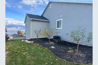 2887 S Greenhead Dr W, Saratoga Springs, UT 84045 - Photo 20