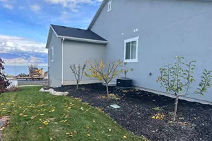 2887 S Greenhead Dr W, Saratoga Springs, UT 84045 - Photo 20