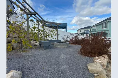 2887 S Greenhead Dr W, Saratoga Springs, UT 84045 - Photo 16