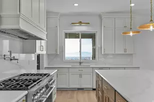 204 S Troy St, Mapleton, UT 84664 - Photo 12