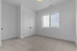 204 S Troy St, Mapleton, UT 84664 - Photo 32