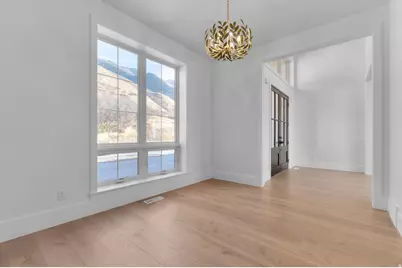 204 S Troy St, Mapleton, UT 84664 - Photo 6