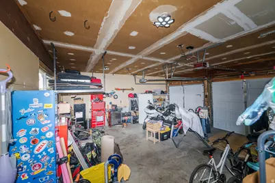 5578 S 3450 W, Roy, UT 84067 - Photo 32