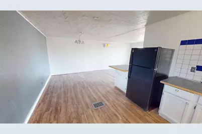 715 E Liberty Bell Ct, Big Water, UT 84741 - Photo 6