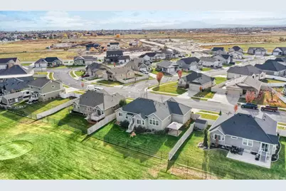 2444 N Hooded Crane Cir #11, Clinton, UT 84015 - Photo 40