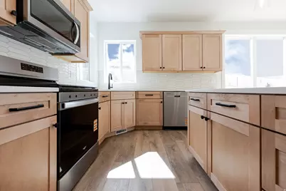 2733 N Blue Dawn Ln #2241, Saratoga Springs, UT 84045 - Photo 4