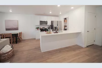 1737 S Devils Garden Ln, Washington, UT 84780 - Photo 8