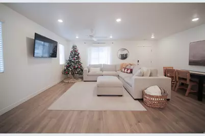 1737 S Devils Garden Ln, Washington, UT 84780 - Photo 12