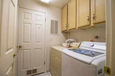 261 W Park Ln N, Centerville, UT 84014 - Photo 14