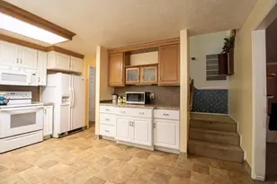 261 W Park Ln N, Centerville, UT 84014 - Photo 8