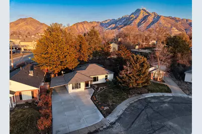 4509 S Holladay Cir, Holladay, UT 84117 - Photo 2
