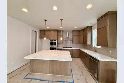 5894 N Canyon Rim Rd #621, Lehi, UT 84048 - Photo 4