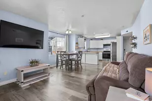 224 E Spencer Peak Way S, Draper, UT 84020 - Photo 2