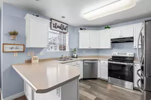 224 E Spencer Peak Way S, Draper, UT 84020 - Photo 2