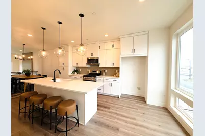 1485 W Burke Ln #102, Farmington, UT 84025 - Photo 4