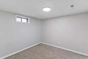 325 E Chimes View Dr N, Ogden, UT 84405 - Photo 24