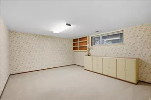 1583 Meadowmoor Rd, Holladay, UT 84117 - Photo 22