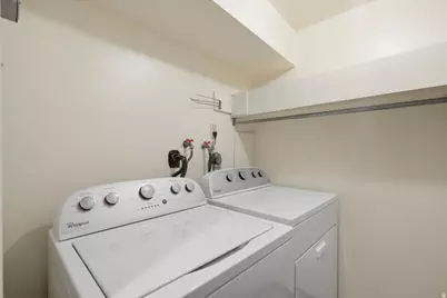 1583 Meadowmoor Rd, Holladay, UT 84117 - Photo 16
